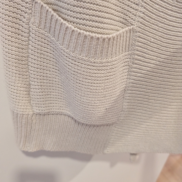 Reitmans Sleeveless Open Knit Sweater XS - Picture 3 of 3